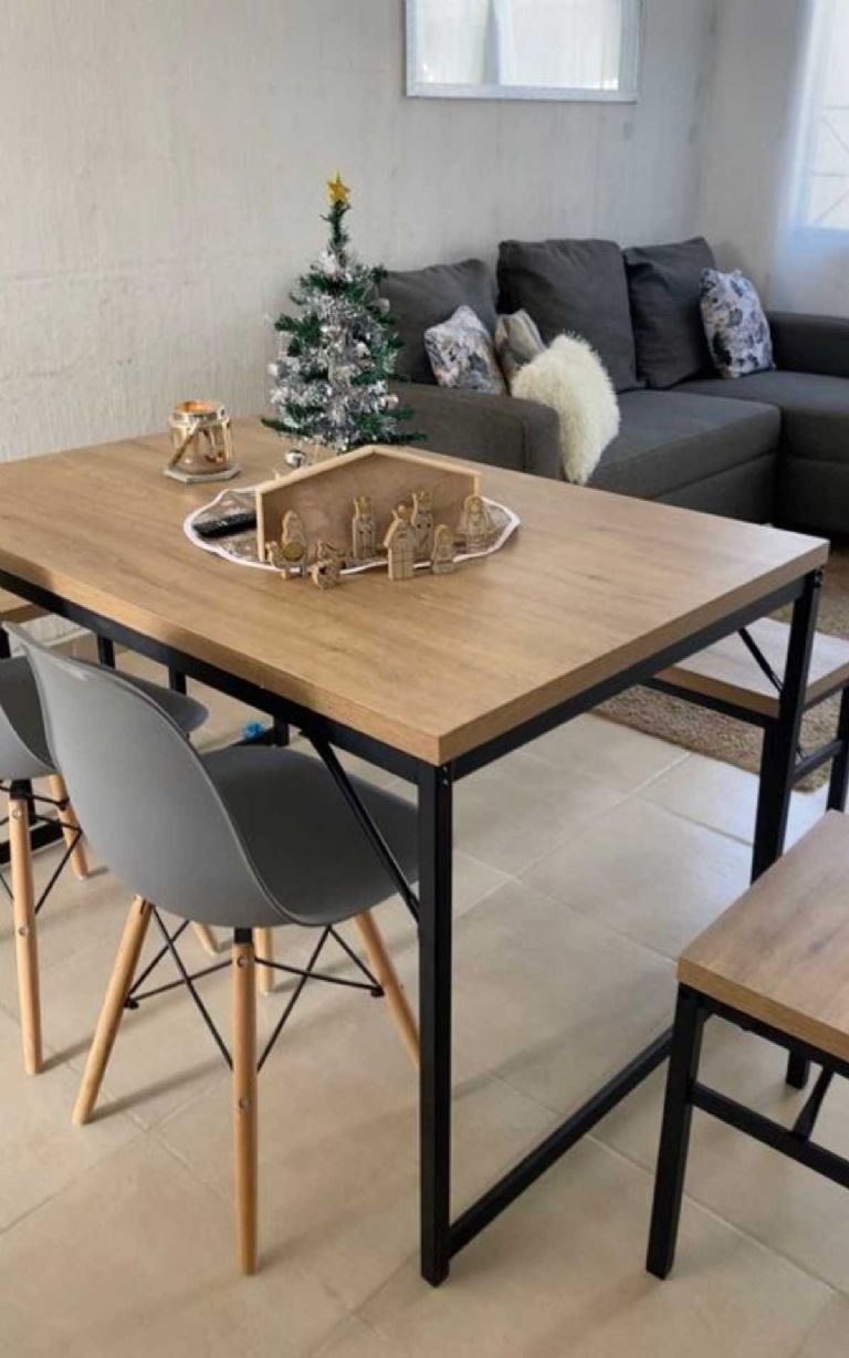 Sala comedor minimalista con muebles de líneas simples