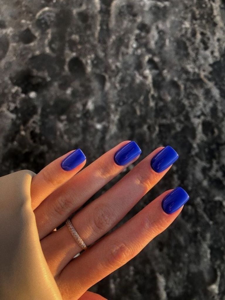 Colores de uñas en la manicura para 2025