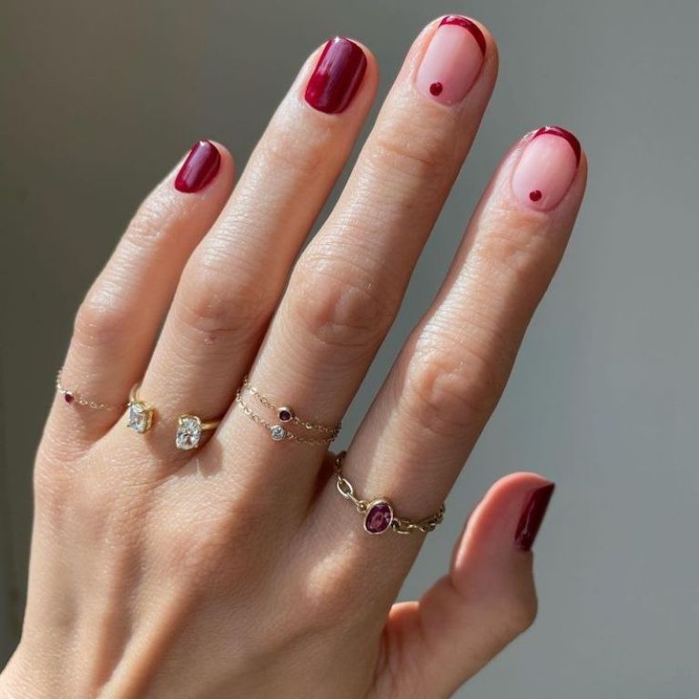 Diseños de uñas rojas para la manicura para atraer dinero