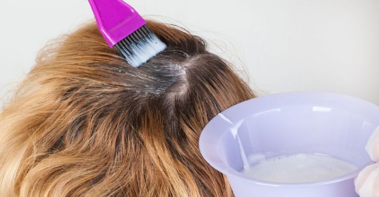 cómo usar un tinte natural para las canas