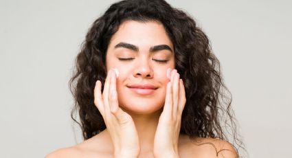 ¿Cómo aplicar protector solar en la cara y cuántas veces al día?