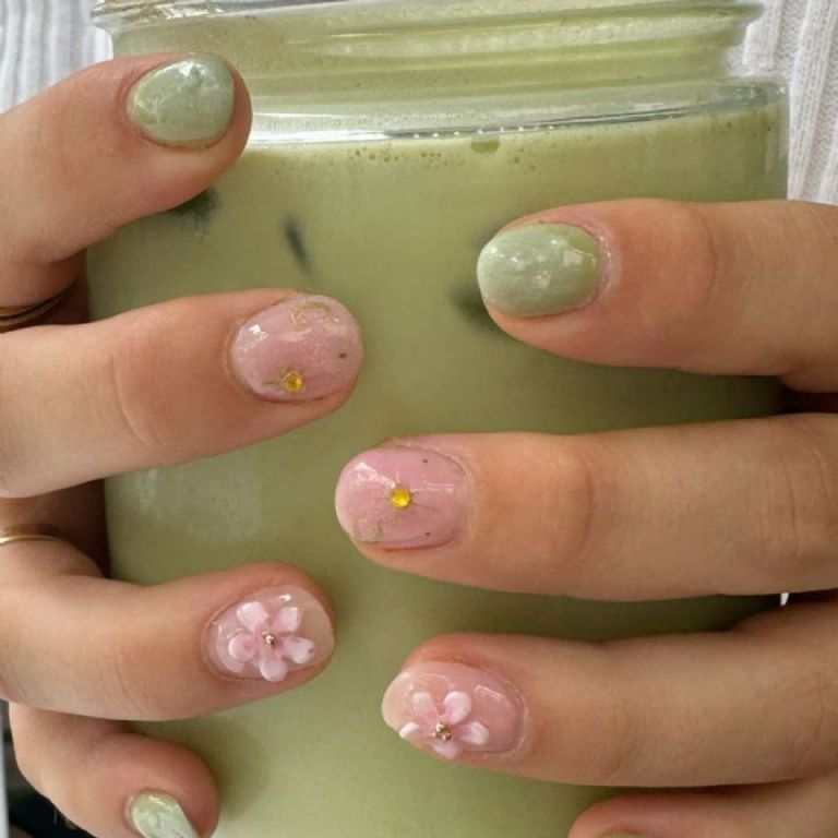 ideas de matcha nails para tu manicura