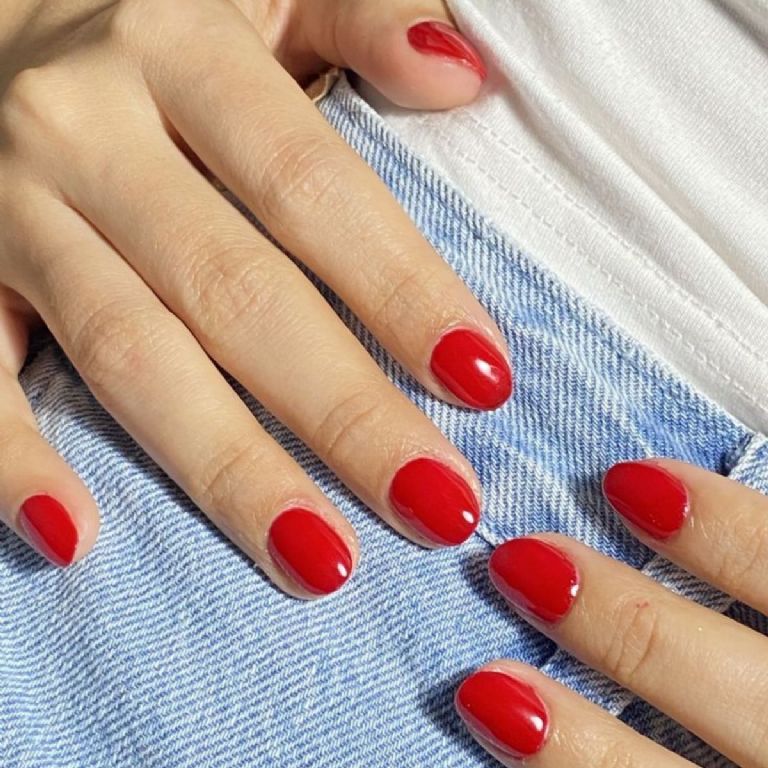 manicura en tendencia para primavera 2025