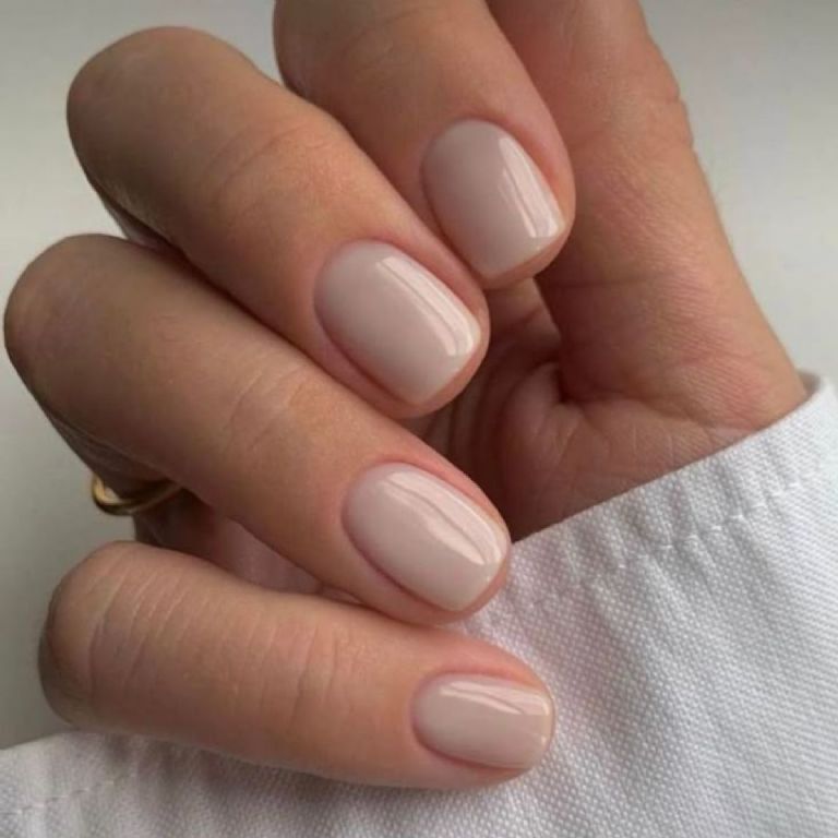 manicura en tendencia para primavera 2025