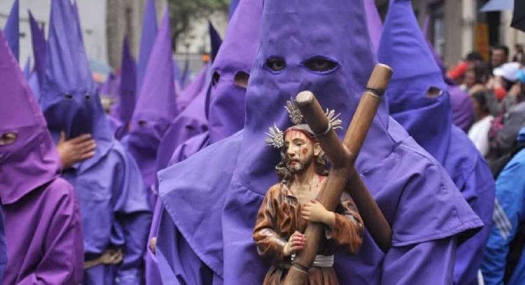 ¿Qué colores se usan en Semana Santa y qué significan?