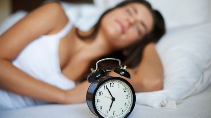 ¿Cómo que dormir nos arruga? 5 trucos para NO envejecer mientras duermes