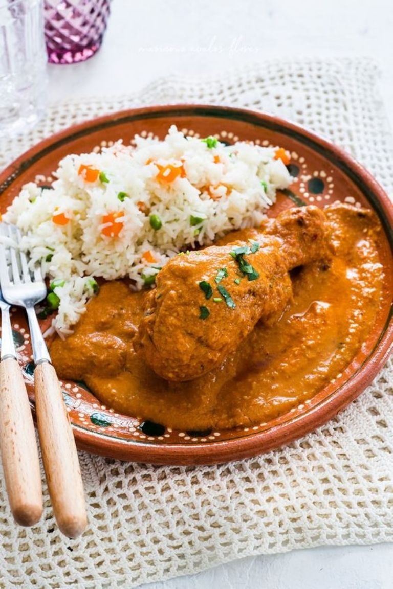 el rico pollo encacahuatado que preparó Gavito