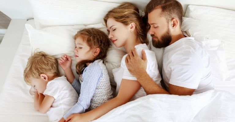 Dormir con los hijos es bueno para su desarrollo