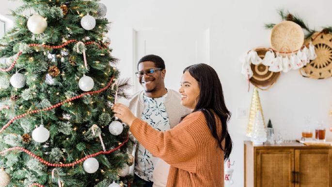 ¿Qué adornos navideños colocan en casa y cuál es su significado?