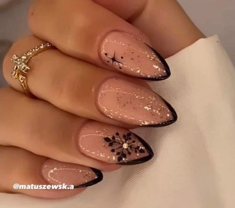 Lista de diseños navideños de uñas elegantes