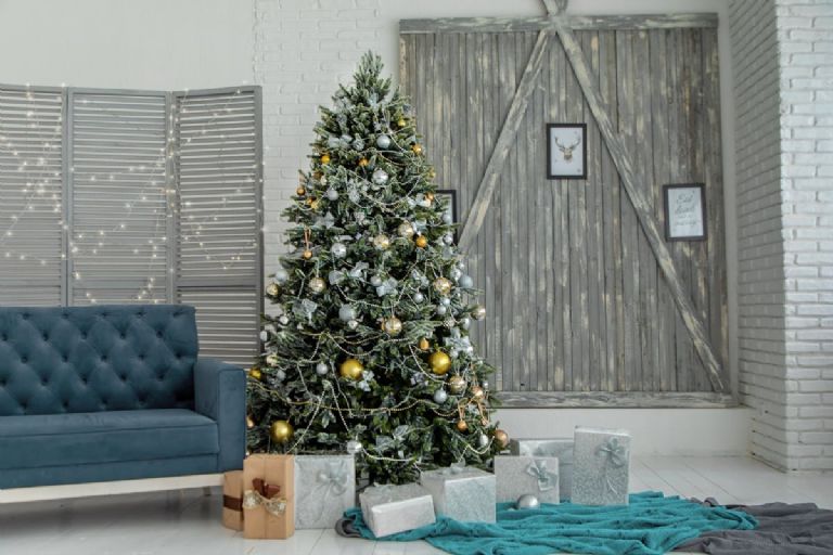 Lugar correcto para poner la decoración del árbol de Navidad