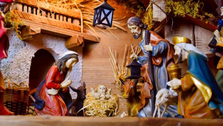 ¿Cómo ordenar un nacimiento de navidad?