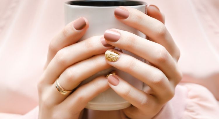 5 diseños de uñas que serán tendencia en enero 2025