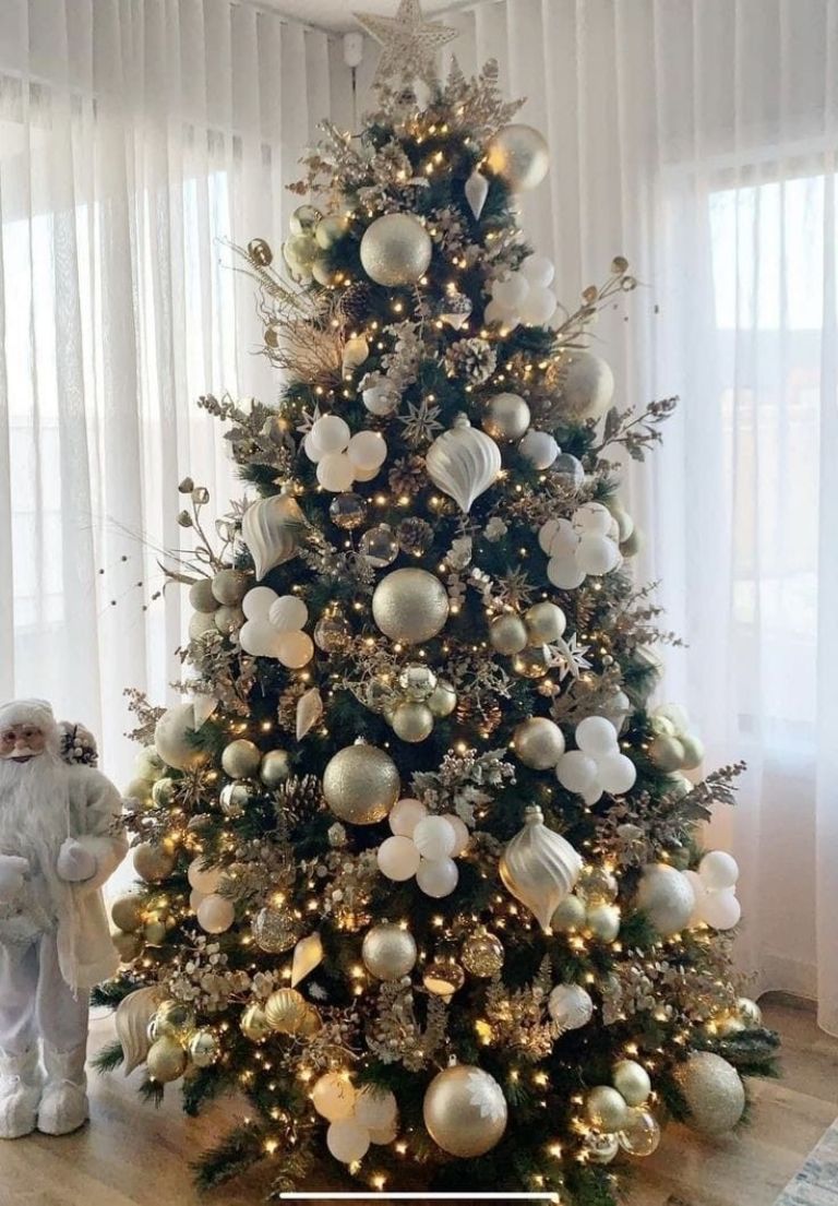 Ideas para decorar un árbol blanco de navidad