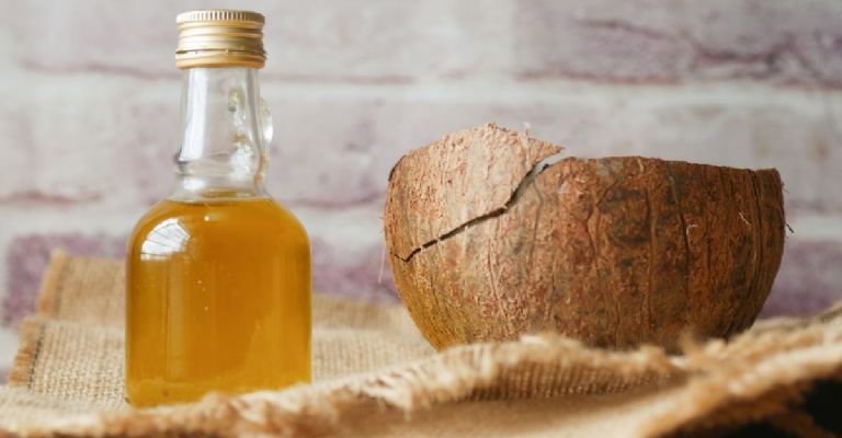 beneficios del aceite de coco para el cuidado del cabello