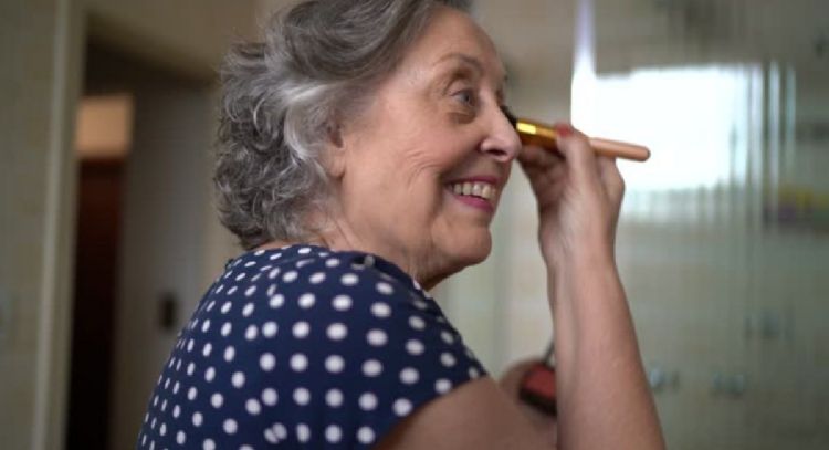 Maquillaje para mujeres mayores de 40 años: errores que cometes que te hacen ver mayor