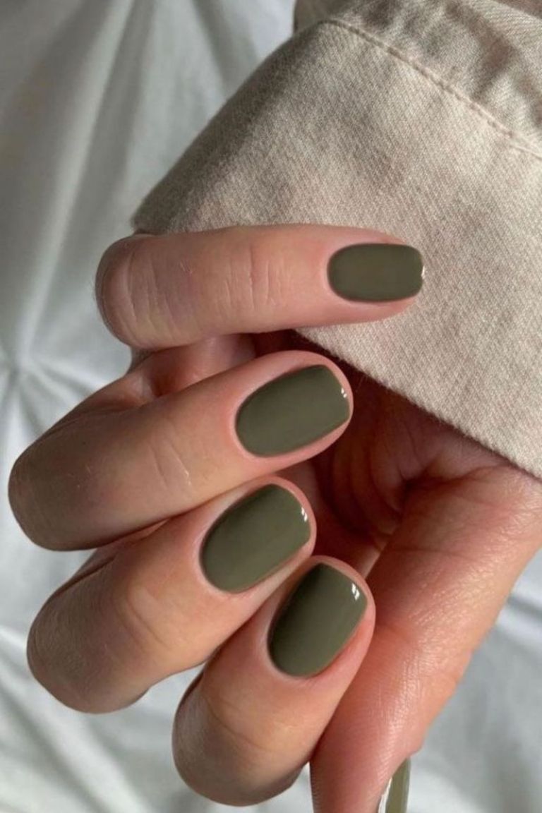 Color de uñas que favorece a las pieles morenas