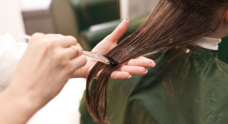 La keratina con ácido hialurónico para alisar el cabello e hidratarlo sin maltratar