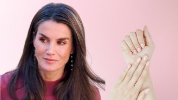 La reina Letizia lleva las uñas clean nails para rejuvenecer las manos a los 50 años