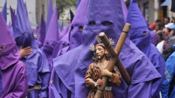 ¿Qué colores se usan en Semana Santa y qué significan?