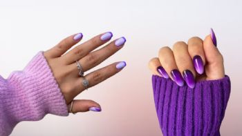 5 uñas de color morado para llevar todo marzo 2025