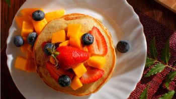 Los alimentos que no deberías consumir en el desayuno si quieres aprovechar el día