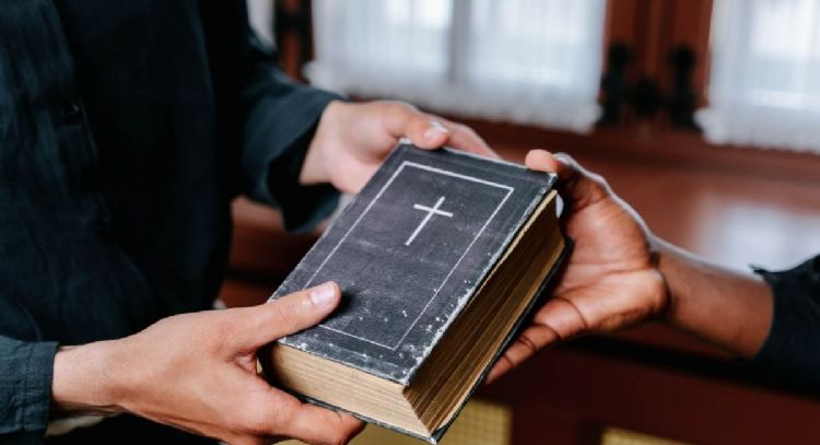 Evangelio de hoy 3 de mayo: salmos y lecturas del día
