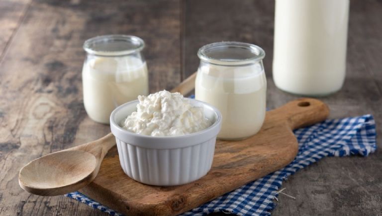Esta es la mejor manera de tomar kefir